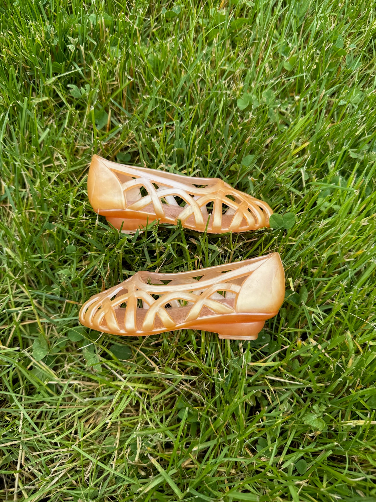 pearlescent pink lattice jelly sandals