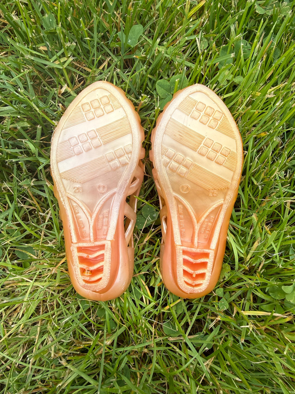 pearlescent pink lattice jelly sandals
