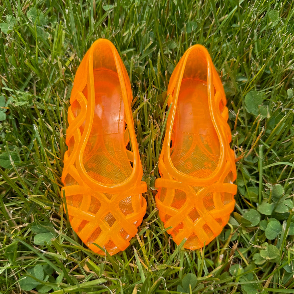 orange lattice jelly sandals