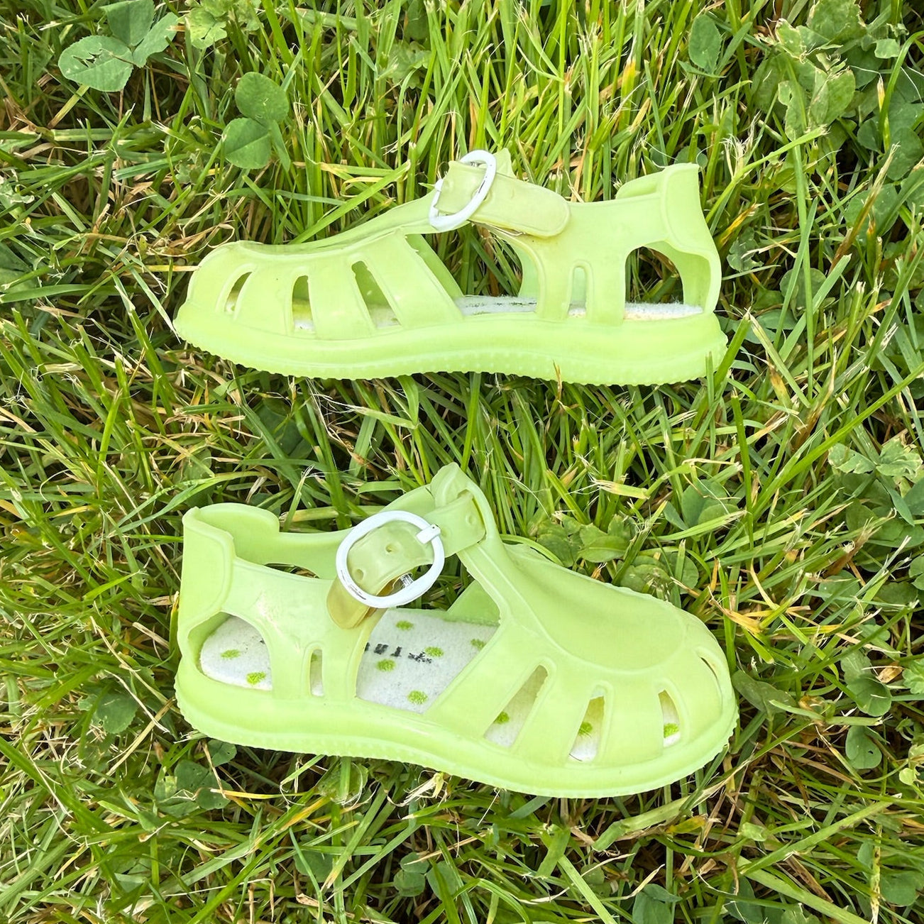 green jelly fisherman sandals