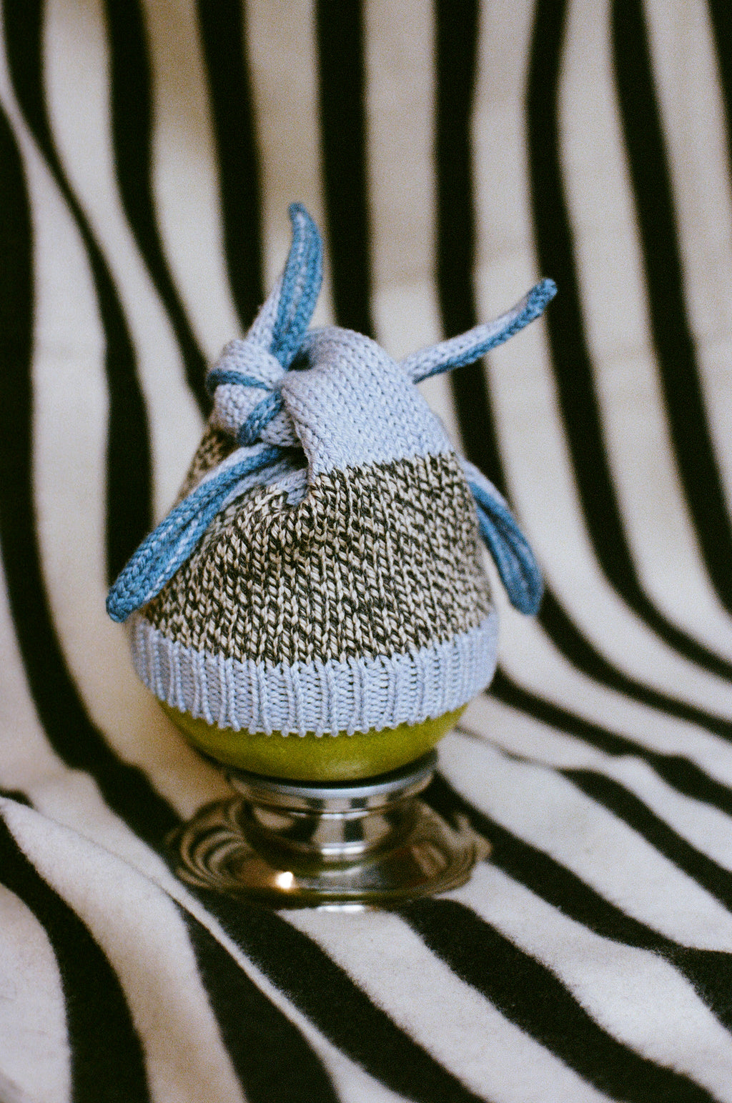 knotty hat - blueberry